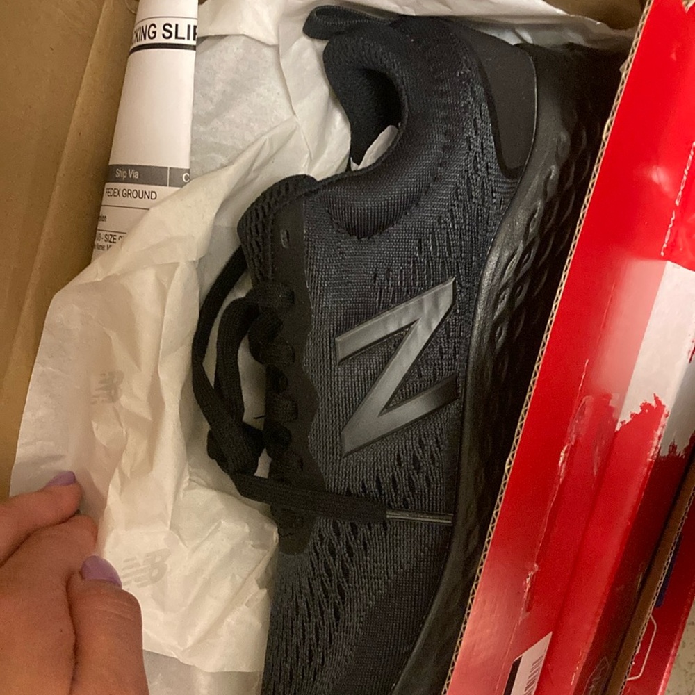 Brand New Black New Balance Women’s Size 7!!